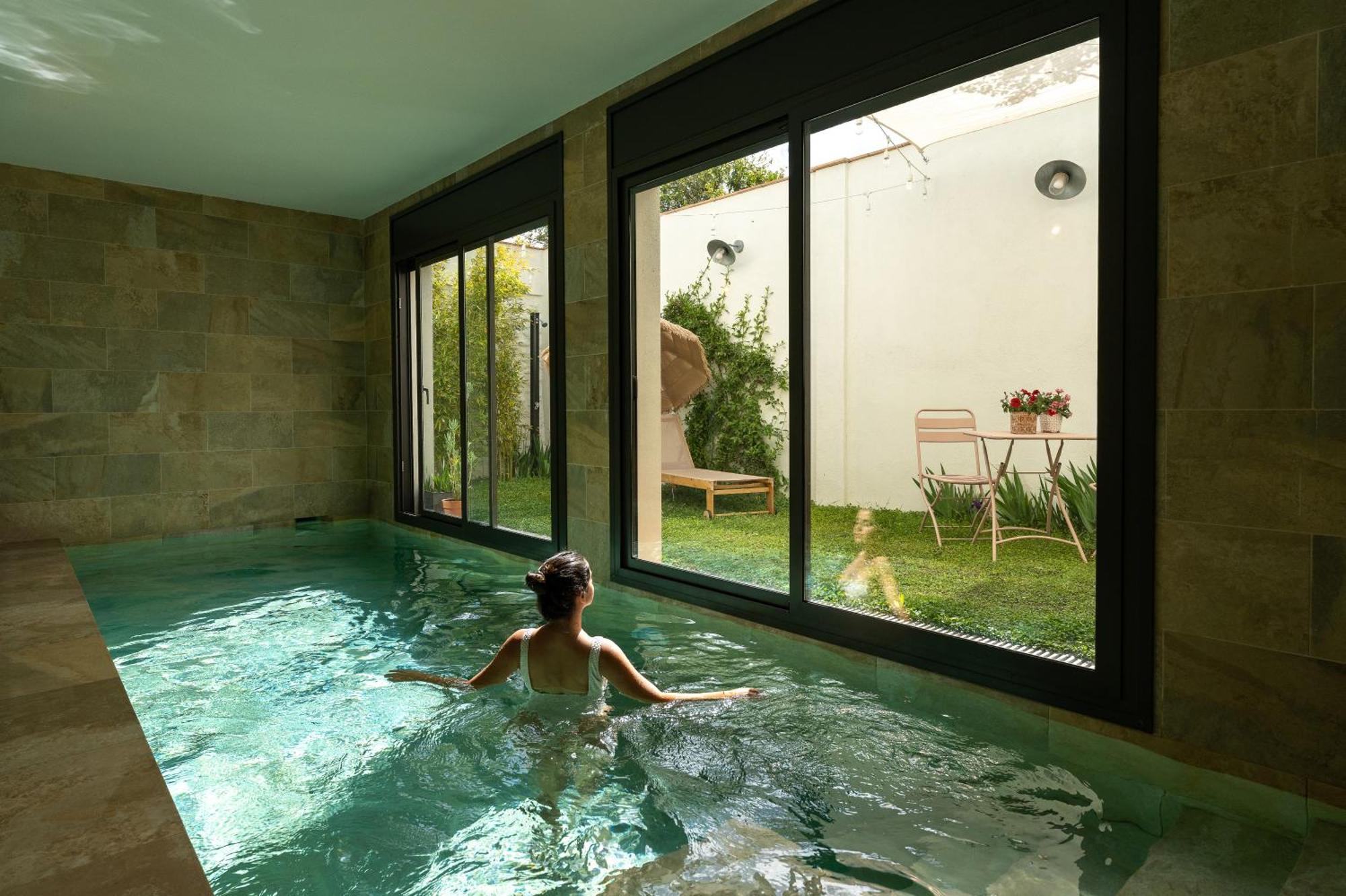 Апартаменты Loft Con Piscina Climatizada De Agua Salada Y Parking En El Centro De Figueres Фигерас Экстерьер фото