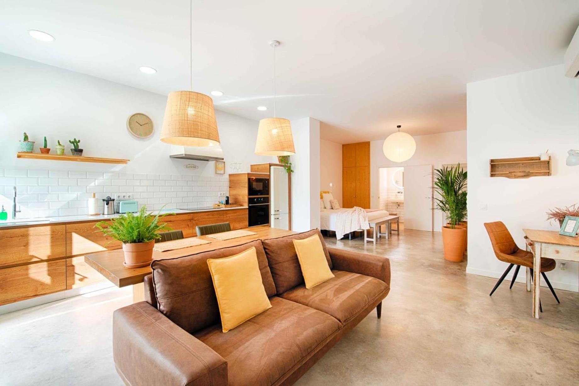 Апартаменты Loft Con Piscina Climatizada De Agua Salada Y Parking En El Centro De Figueres Фигерас Экстерьер фото